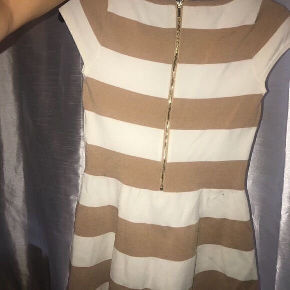 Tan and white bebe dress - Picture 4 of 9